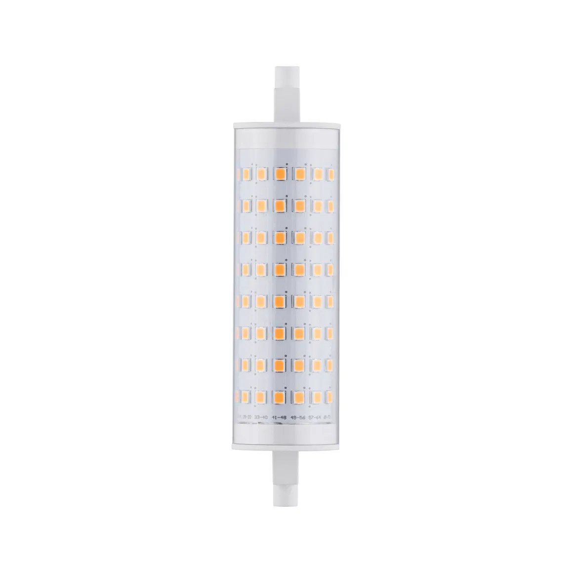 La tige LED R7s 118 mm 12W est le remplacement idéal des anciennes barrettes halogènes énergivores. Avec un flux lumineux de 1521 lumens et une température de couleur 2700K blanc chaud, elle diffuse une lumière d’ambiance confortable et chaleureuse, parfaite pour les espaces de vie.