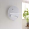 L’applique murale LED réglable 13W est une solution moderne et fonctionnelle idéale pour les chambres, bureaux et espaces de lecture. Dotée d’un bras orientable et d’un angle de diffusion précis de 30°, elle permet un éclairage ciblé et confortable.