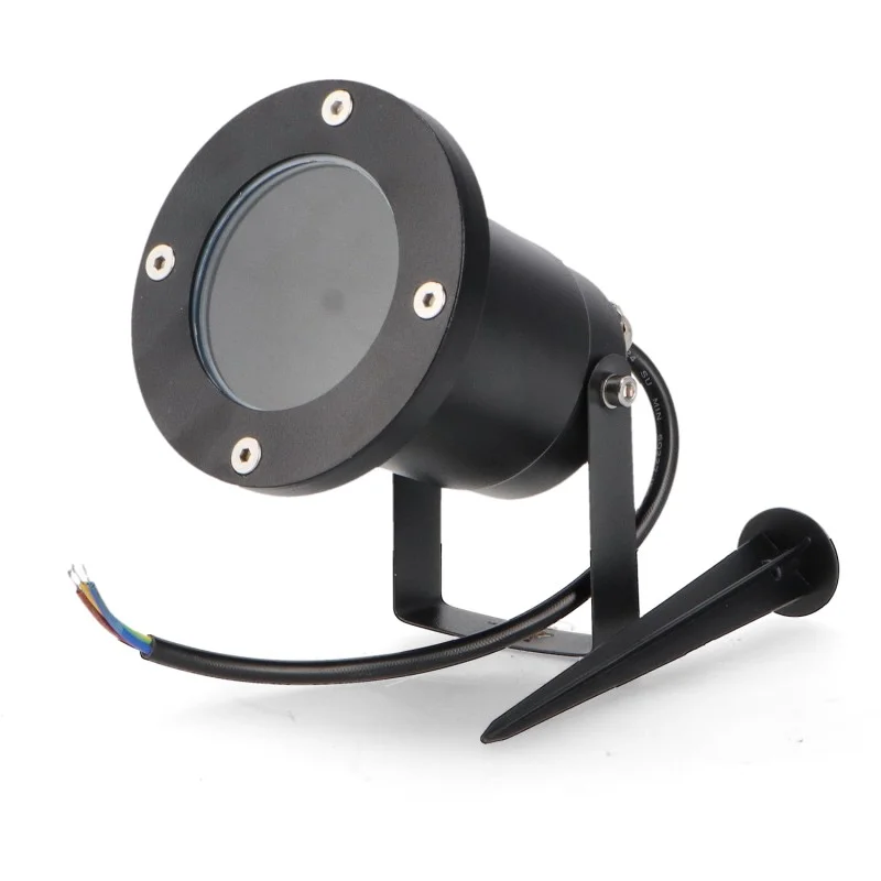 Le spot Ventur sur piquet pour GU10 est une solution d’éclairage extérieur polyvalente et robuste, idéale pour la mise en valeur des jardins, façades et aménagements paysagers. Conçu en aluminium noir, il offre une excellente résistance aux intempéries et aux chocs. Compatible avec les ampoules GU10 (jusqu’à 40W max), il permet de choisir librement la puissance et la température de couleur selon le rendu souhaité.