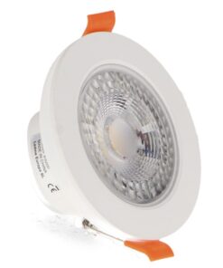 Spot Downlight LED encastrable 7W CCT, finition blanche, offrant 560 lumens et un angle d’éclairage de 60°. Grâce à son indice de protection IP54, il convient parfaitement aux pièces humides. Température de couleur 3CCT sélectionnable, éclairage sans scintillement et variation TRIAC.